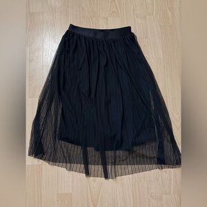Uniqlo “Kids” Black Skirt